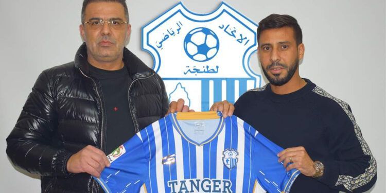 محسن متولي وأمين الصادقي يوقعان لاتحاد طنجة