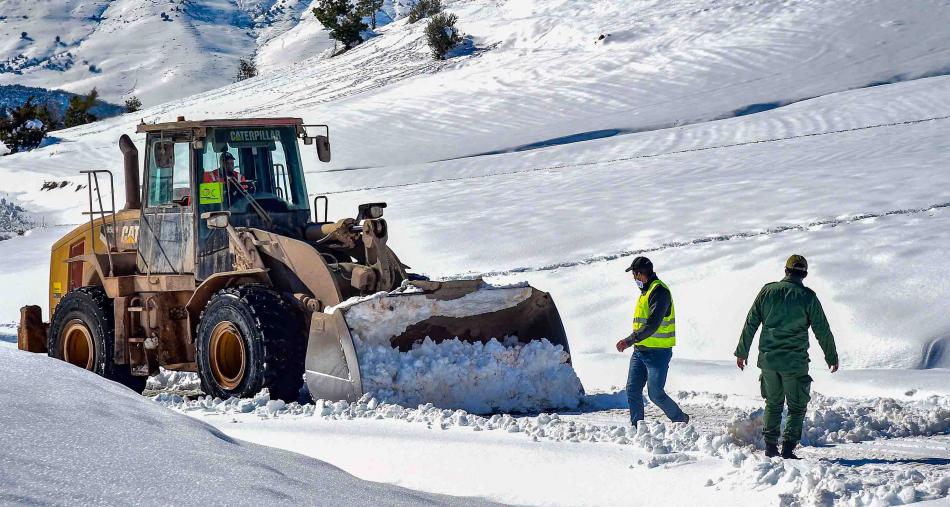 تساقطات ثلجية كثيفة مرتقبة غدا الاثنين بعدد من مناطق المملكة