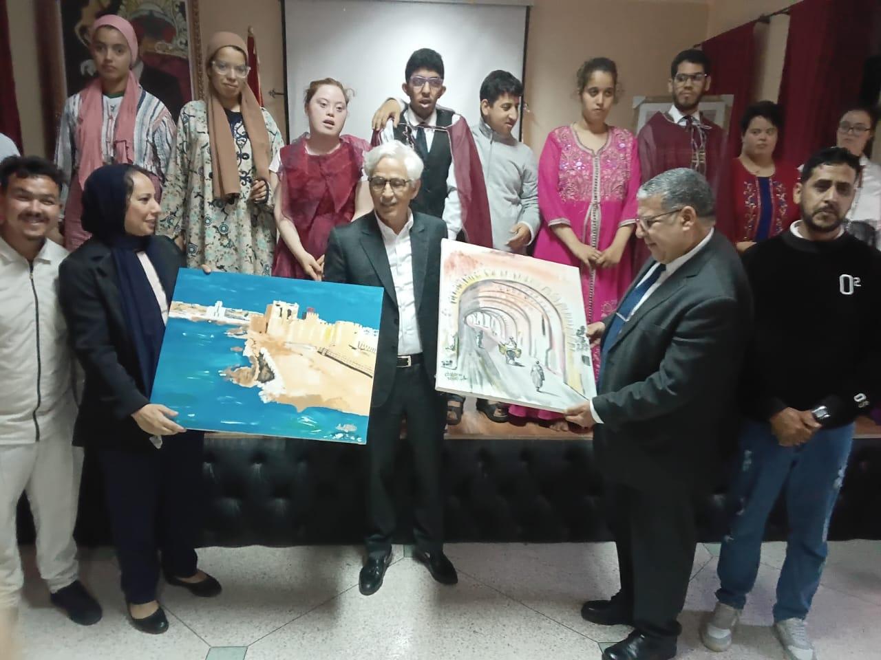العامل فطاح يتفقد رفقة محمد الأزمي منسق مؤسسة محمد الخامس للتضامن الملحقة الجهوية للمركز الوطني محمد السادس للمعاقين