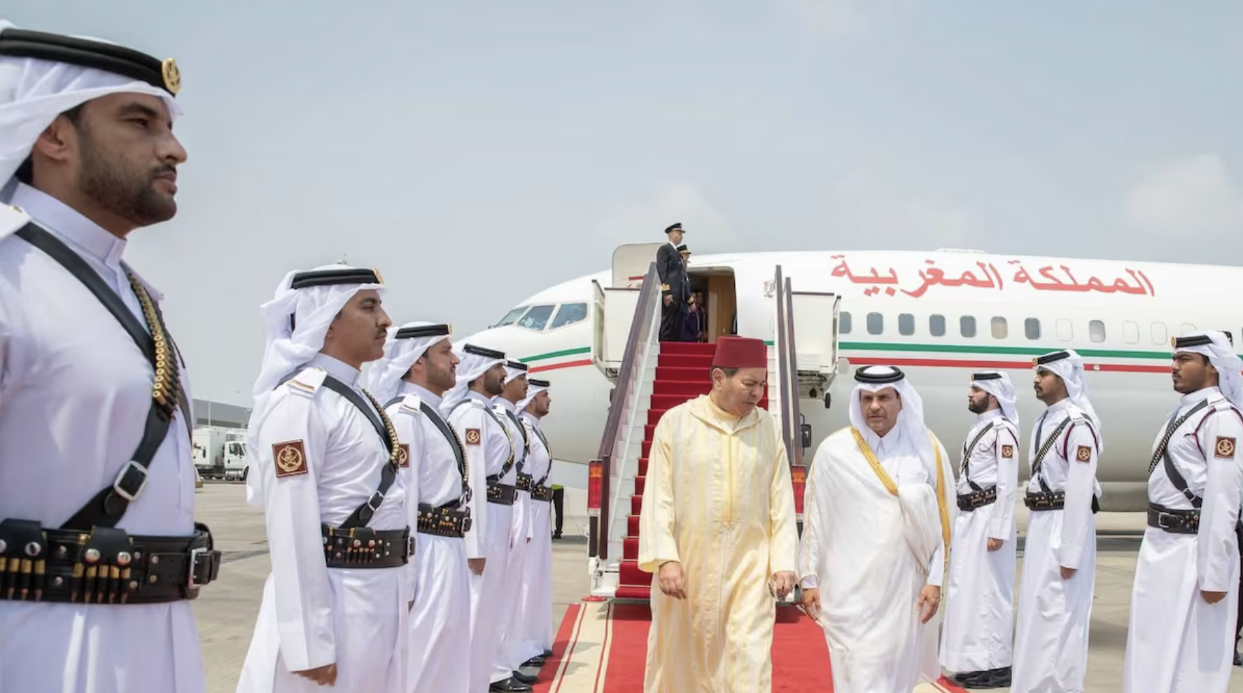 الأمير مولاي رشيد يحل بالدوحة لتمثيل الملك في القمة العربية الإسلامية الطارئة