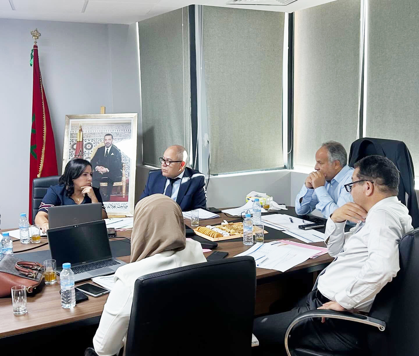 في اجتماع ترأسه كودار..الوكالة الجهوية لتنفيذ المشاريع تناقش مشاريع الطرق غير المصنفة لتعزيز الولوج إلى المناطق القروية وتحسين الربط بين مختلف المراكز السكنية