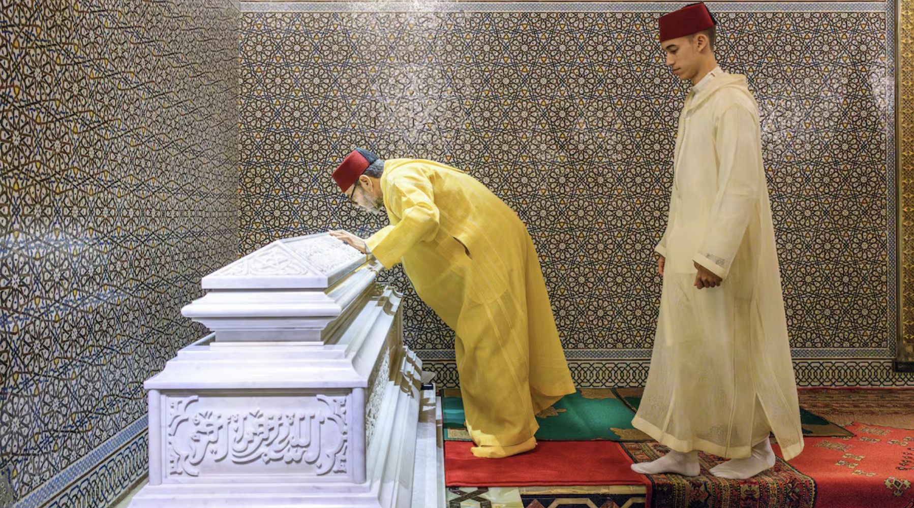 أمير المؤمنين يترأس حفلا دينيا إحياء للذكرى 27 لوفاة الملك الحسن الثاني