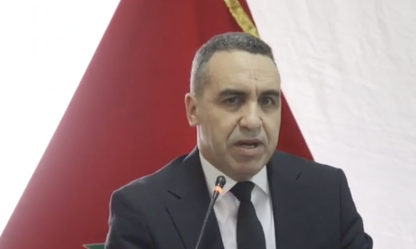 عمر أوراغ رئيس الأمن الاقليمي لآسفي يثني على تضحيات متقاعدي الأمن الوطني وجهود التلاميذ المتفوقين