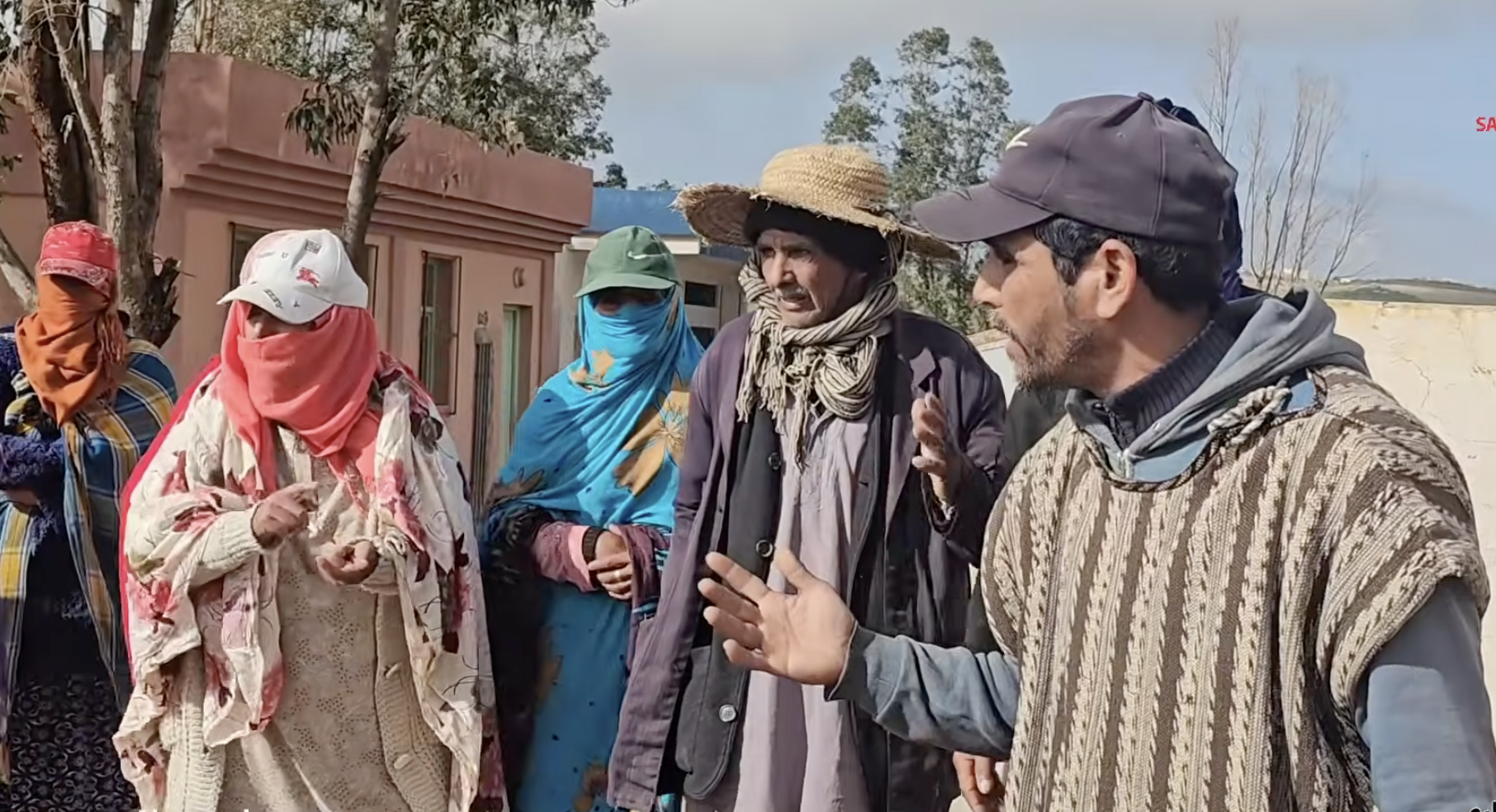 صادم باقليم آسفي…مدرسة بدون مدير وبدون أساتذة وتلاميذ مكيعرفوش يكتبوا الأسماء ديالهم